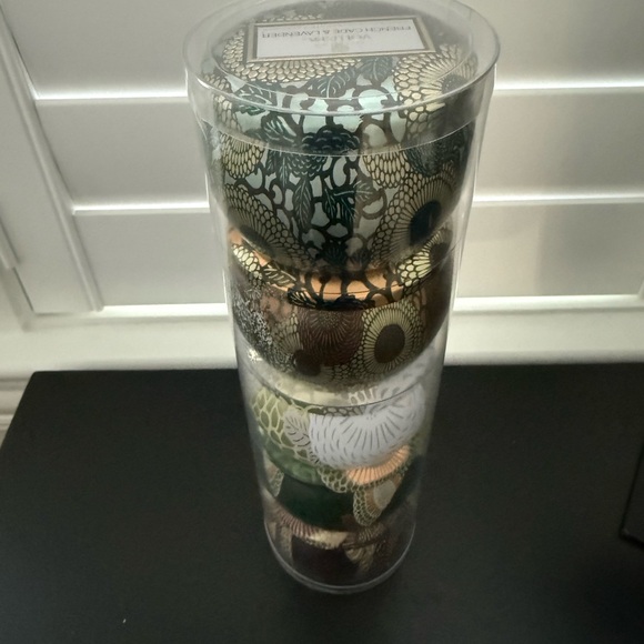 NWT 5 stack of Voluspa mini tin candles🔥NO Offer Item🔥